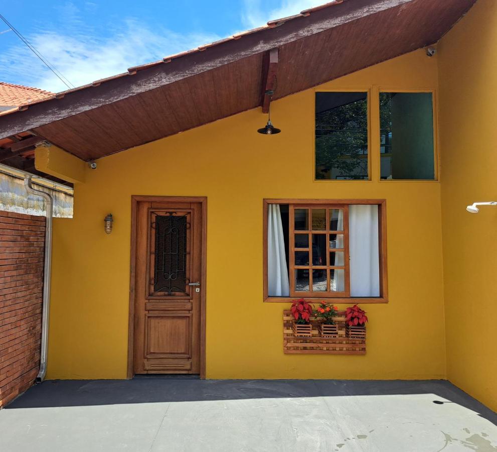 Casa 2 Quartos Бомбиньяс Экстерьер фото